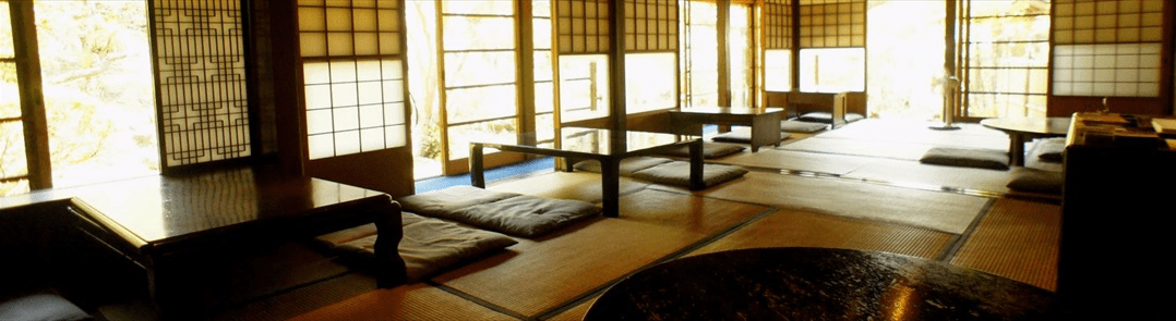 茨城・県北の奥久慈大子。地域活性化・地方創生の古民家カフェ 宮田邸 咲くカフェ。咲くカフェ。diyテーブル