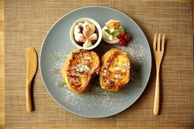 茨城・県北、大子町でランチ＆ディナー、コーヒーは、おしゃれリノベーションカフェ＆ゲストハウス　咲くカフェ。フレンチトースト。