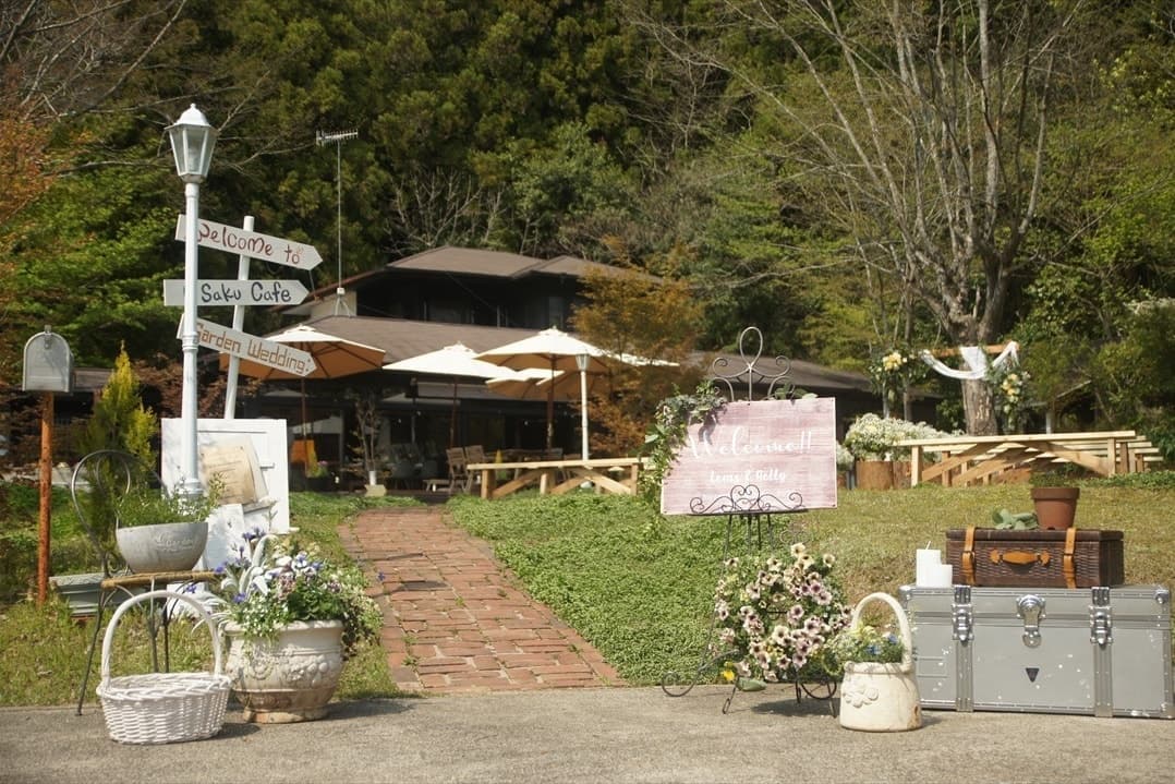 茨城・大子、お洒落カフェ＆ゲストハウス、咲くカフェのガーデンウェディング。garden wedding。
