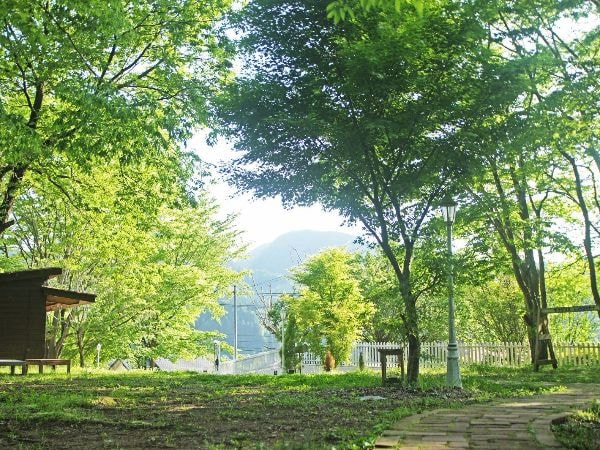 茨城・大子町　ゲストハウス＆グランピング・キャンプ「咲くカフェ」」